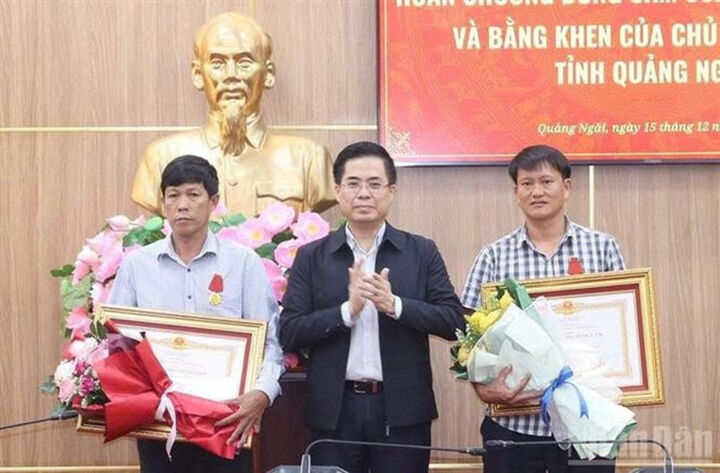Quang Ngai residents receive State President's Bravery Order