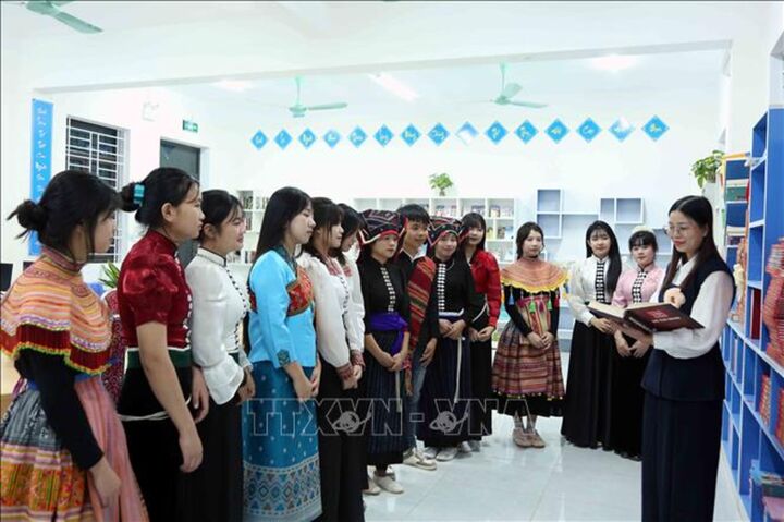 Thi đua yêu nước: Nhà giáo Ưu tú 