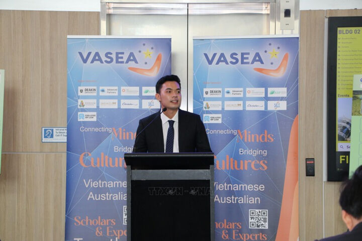 Australian partners, OVs voice strong support for 14th National Party Congress