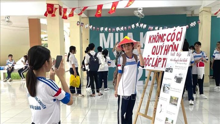 Gen Z lan tỏa tình yêu lịch sử