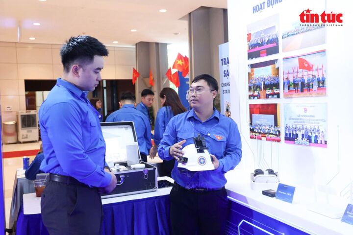 Dấu ấn tuổi trẻ Việt Nam trên ‘Chuyến tàu tiến vào kỷ nguyên mới’