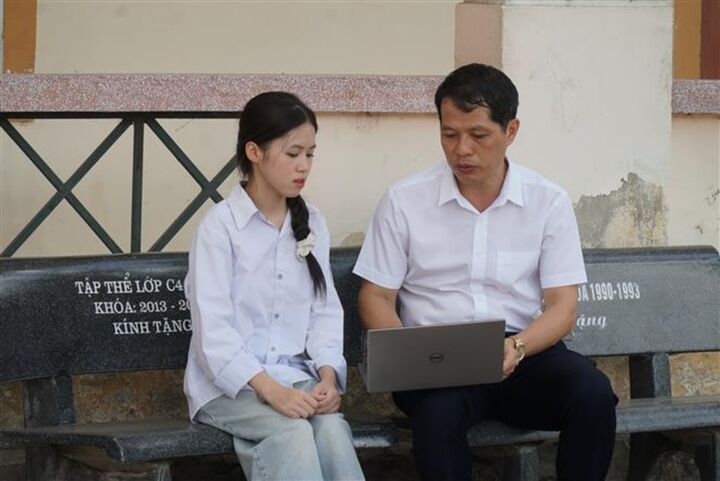 Từ những ngôi trường làng đến bảng vàng thủ khoa