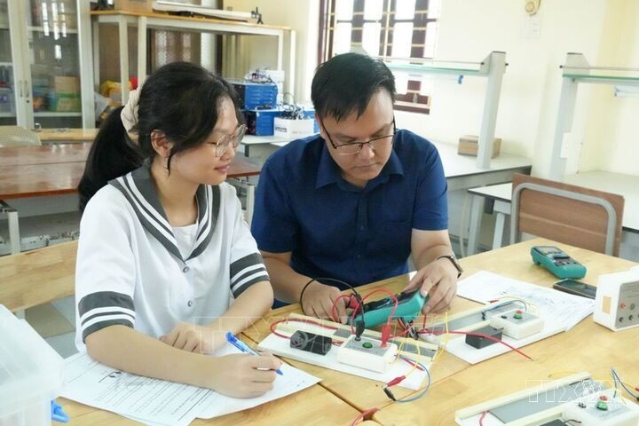 Nữ sinh Ninh Bình tỏa sáng tại Kỳ thi Olympic Vật lý Quốc tế