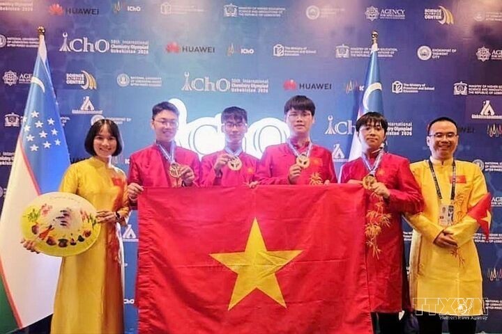 Vietnamese students perform impressively at Int’l Chemistry, Biology Olympiads