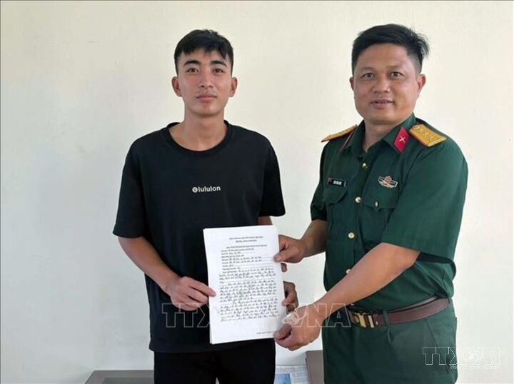 Những lá đơn tình nguyện 
