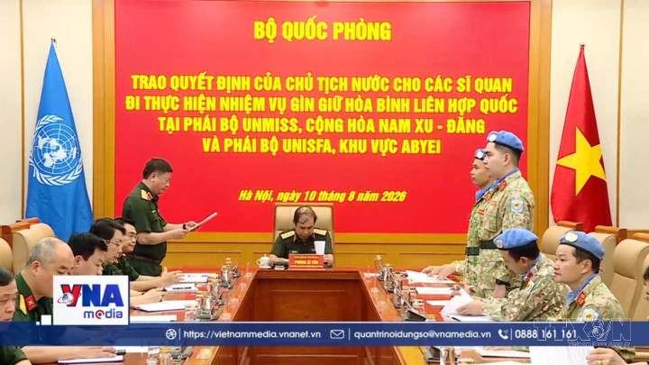 2 sĩ quan thực hiện nhiệm vụ gìn giữ hòa bình LHQ