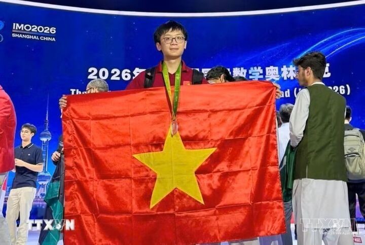 Nam sinh lớp 11 và hành trình chinh phục đỉnh cao Toán  học