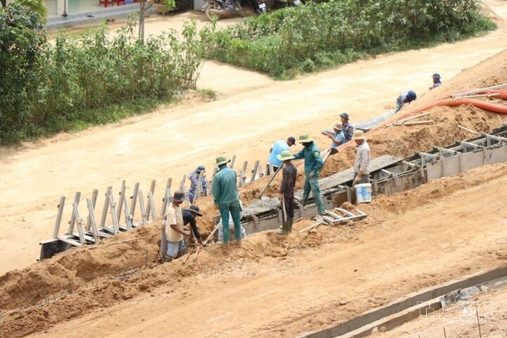 Mở tương lai tươi sáng cho trẻ em vùng biên giới
