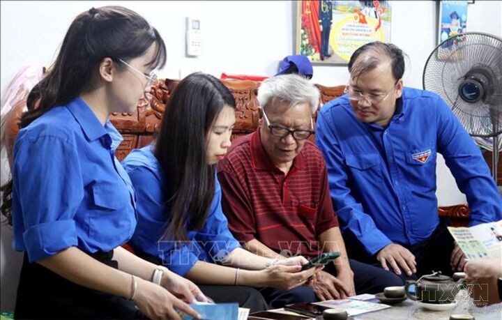 Mô hình “1+30”: Nâng cao kỹ năng số cho người dân từ sáng kiến của tuổi trẻ