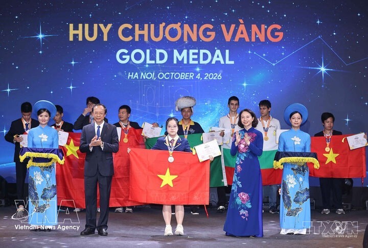All Vietnamese students win medals at IOAA 2026