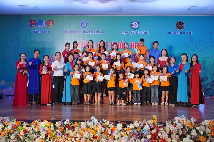 Nghệ nhân trẻ giữ “mạch nguồn” dân ca Ví, Giặm