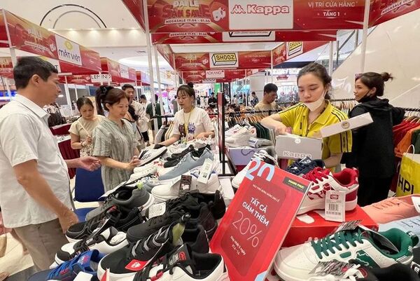 Buoyant middle class drives domestic retail market development: insiders