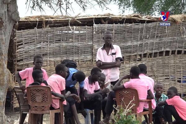 Vietnamese sappers build classrooms for underprivileged African children