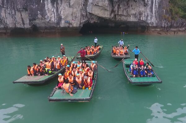 Quang Ninh welcomes 3 millionth international tourist