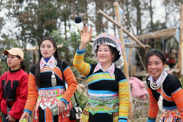 Mong people in Son La celebrate traditional New Year