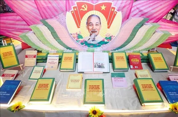 Party chief’s new book spotlights Vietnam’s public security officers