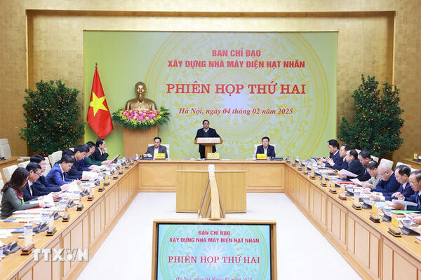 PM urges fast-tracking construction of nuclear power plants