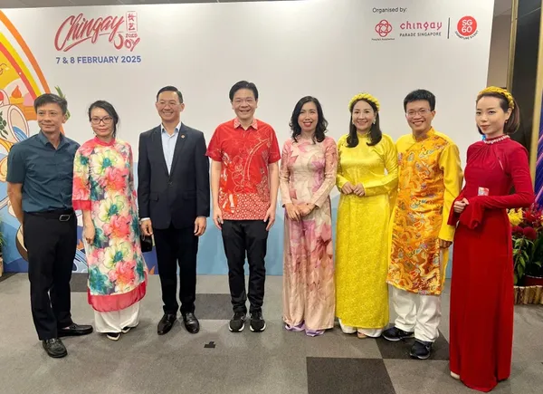 Singaporean leaders appreciate Vietnamese community’s contributions