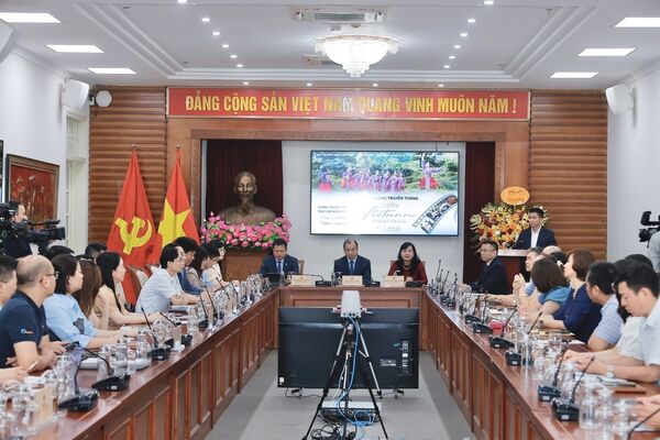 Vietnam launches photo, video award highlighting human rights progress