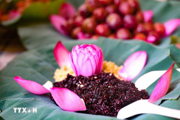 Mâm cúng Tết Đoan Ngọ: Cần chuẩn bị những trái cây, thực phẩm nào?