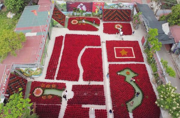 Hanoi’s incense village captivates travellers