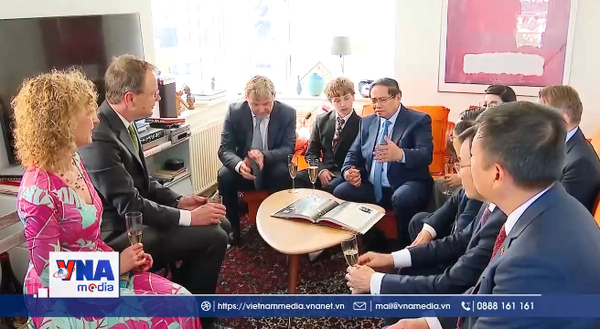 Thủ tướng thăm gia đình cố Thủ tướng Thụy Điển Olof Palme