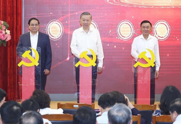 Party chief calls for stronger efforts in innovation, digital transformation