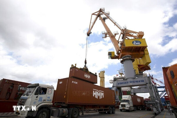 Vietnam’s economy roars to decade-high 7.52% growth in H1, signals strong momentum