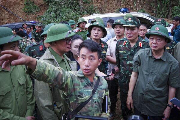 Dien Bien finalizing commendation procedures for village chief