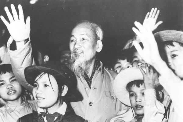 <b>Chủ tịch Hồ Chí Minh - Người mở ra kỷ nguyên hạnh phúc cho dân tộc Việt Nam</b>