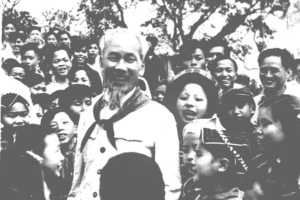 <b>Thiêng liêng hai tiếng “Đồng bào”</b>