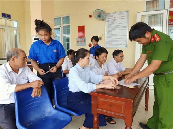 Tuổi trẻ tiên phong trong phong trào “Bình dân học vụ số”