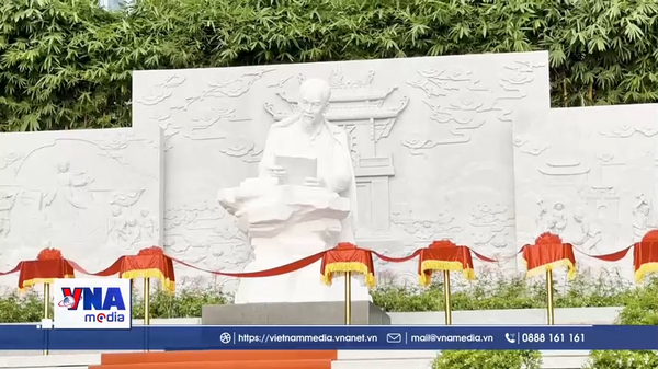 <b>Đà Nẵng khánh thành công trình Tượng Bác Hồ</b>