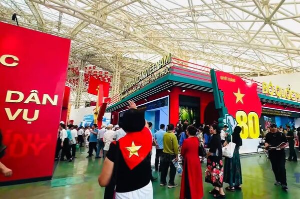 VR experience: Highlight at National Achievements Exhibition