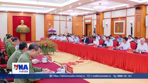 Bộ Chính trị cho ý kiến về công tác chuẩn bị ĐHĐB Công an Trung ương
