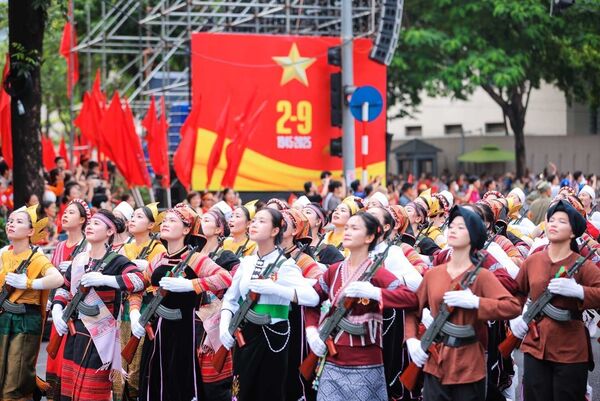 <b>Đoàn kết để thực hiện những mục tiêu lớn của dân tộc</b>