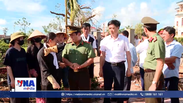 Thần tốc xây lại nhà cho người dân bị sập đổ tại Ninh Bình