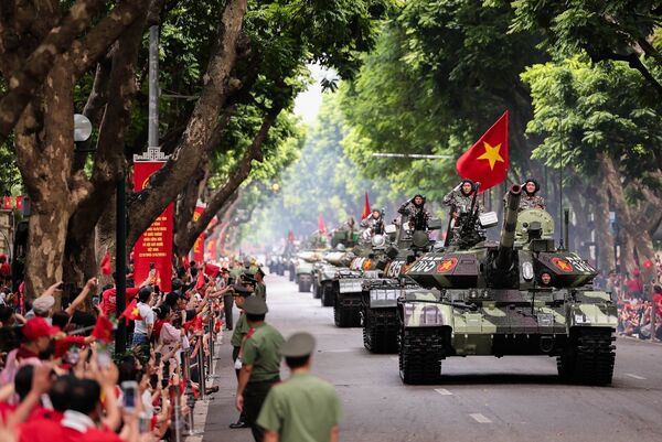 <b>Quân đội của nhân dân, do nhân dân, vì nhân dân</b>