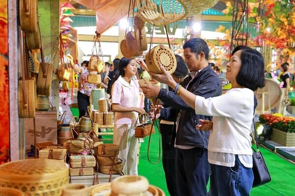 Craftsmanship showcases Vietnamese artistry at Autumn Fair
