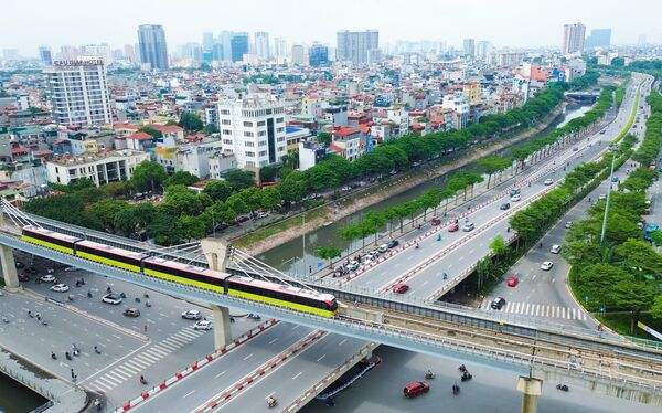 Hà Nội quyết tâm đưa nước sông Hồng về làm sạch sông Tô Lịch