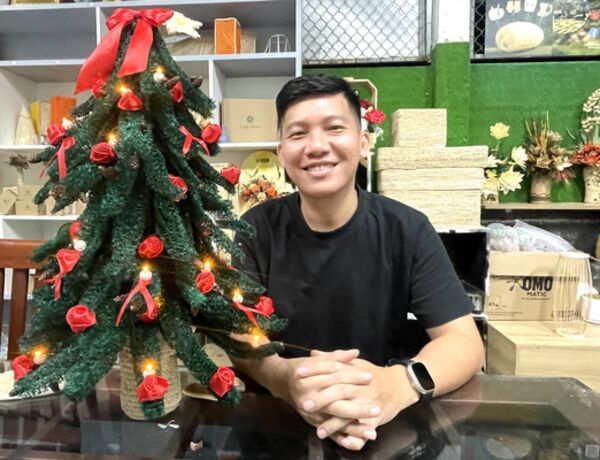 Chàng trai Đồng Tháp khởi nghiệp từ xơ mướp