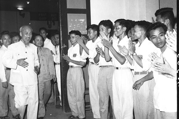 <b>Bồi dưỡng thế hệ cách mạng cho đời sau theo tư tưởng Hồ Chí Minh</b>