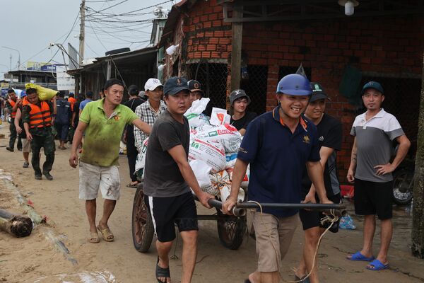Xây nhà ở phù hợp với truyền thống và thích ứng với thiên tai