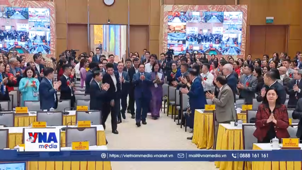 Thủ tướng Phạm Minh Chính đối thoại với nông dân