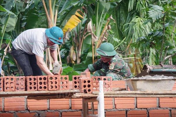 Chiến dịch Quang Trung tại Huế: Thần tốc xây nhà, ấm lòng dân đón Tết