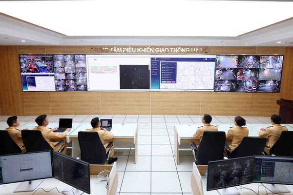 Smart traffic control centre officially launched in Hanoi