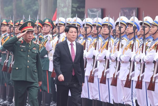 State President outlines key directions for strengthening national defence