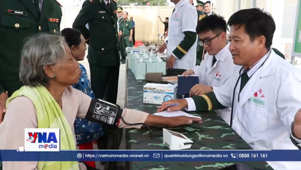 “Xuân Biên phòng ấm lòng dân bản” tại vùng biên Cần Thơ