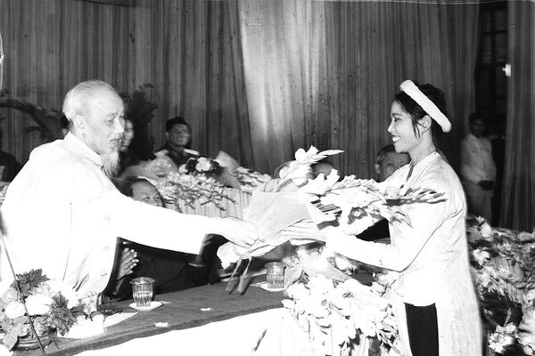 <b>Giữ gìn và phát huy văn hóa các dân tộc Việt Nam</b>