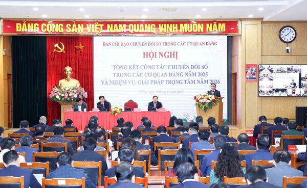 Permanent member of Secretariat chairs conference reviewing digital transformation in Party agencies